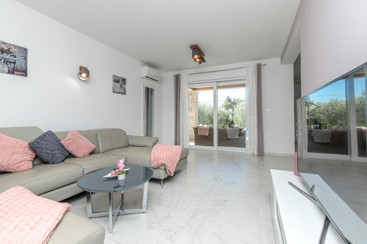 Villa Terlevic Selina 外观 照片